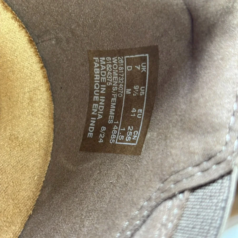 Clarks Suttyn Kaylie Women's 9.5M Light Taupe Casual Comfort Slip-On Wedge Shoes